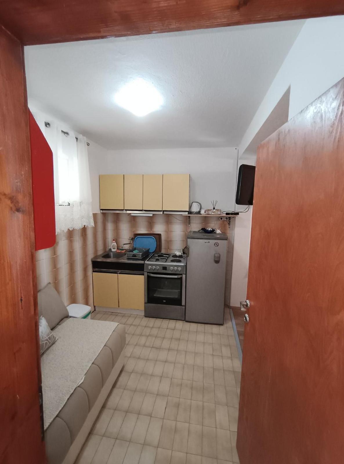 President Holiday Home Utjeha Bagian luar foto
