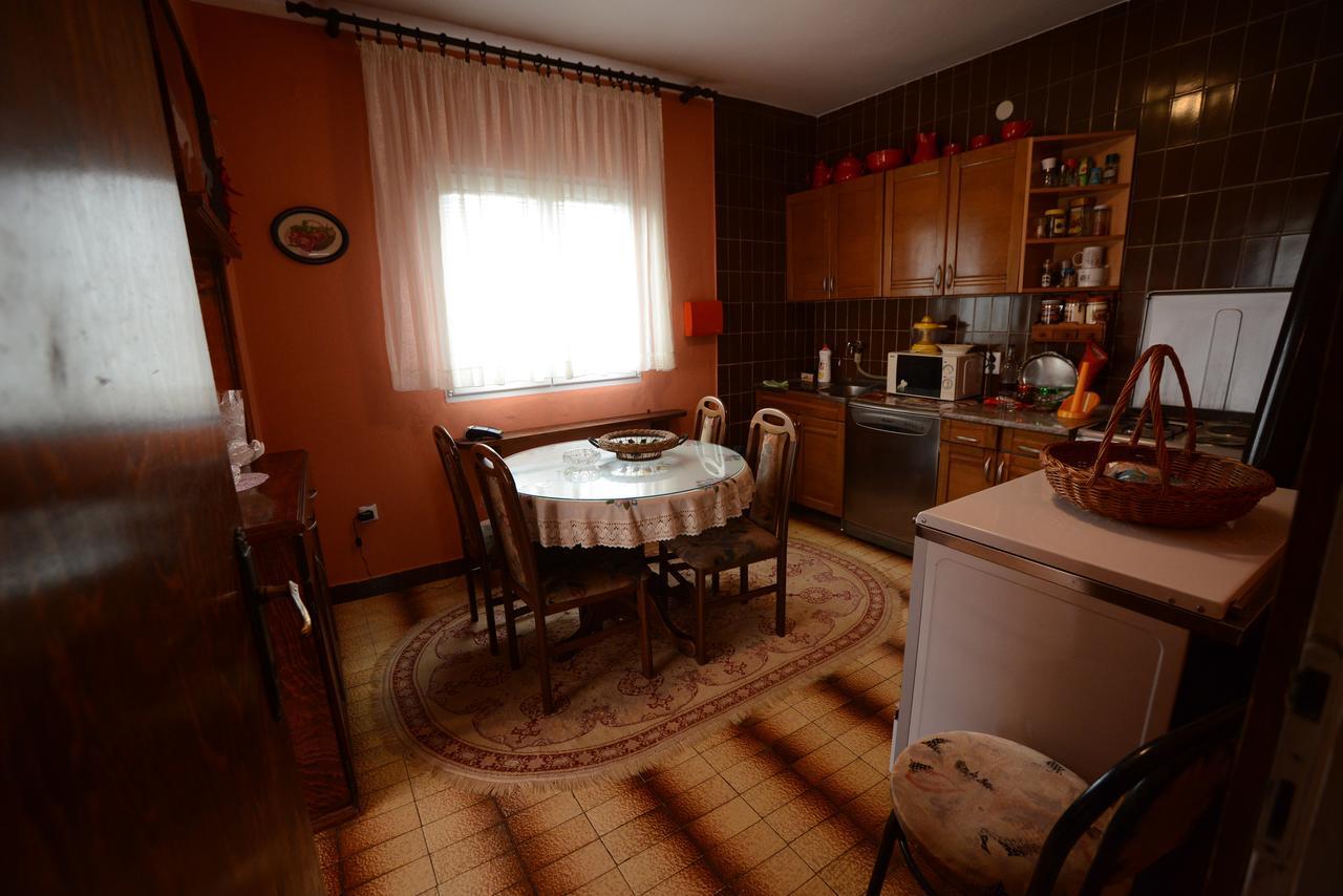 President Holiday Home Utjeha Bagian luar foto